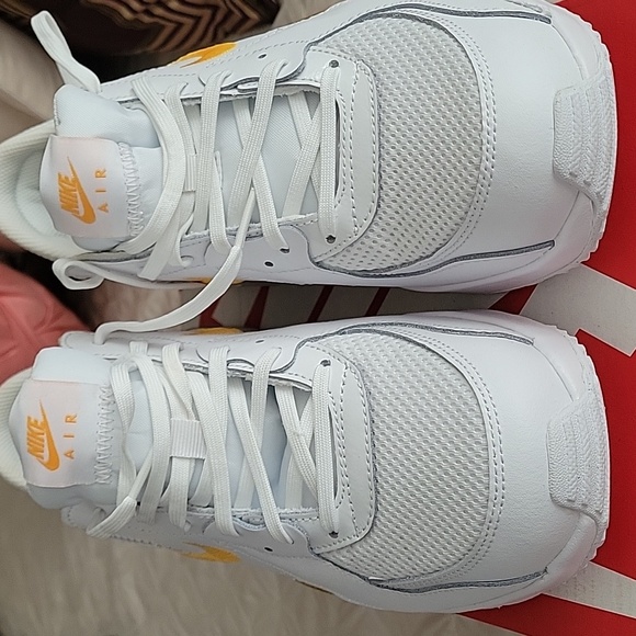 Tennis shoes Nike Air NEW - Picture 3 of 7